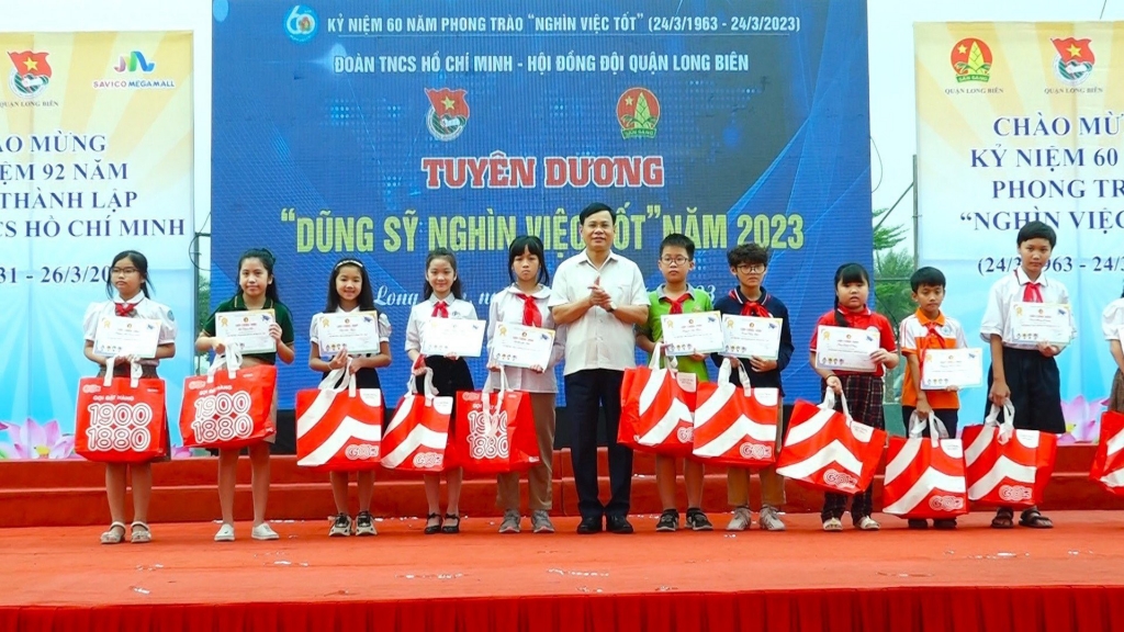 Quận Long Biên: Nhiều hoạt động trong dịp kỷ niệm 92 năm ngày thành lập Đoàn TNCS Hồ Chí Minh