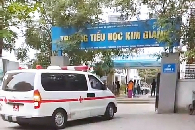 Hơn 60 học sinh tiểu học ở Hà Nội ngộ độc khi đi dã ngoại: Đồ ăn trưa được nấu tại trường và vận chuyển đến địa điểm trải nghiệm