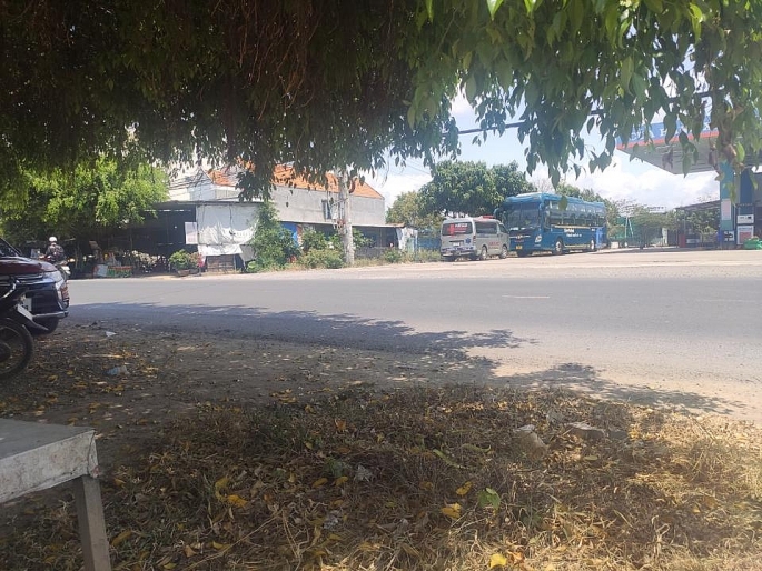 Khu vực nơi xảy ra tai nạn giao thông khiến bà Võ Thị Kim Phượng tử vong Khu vực nơi xảy ra tai nạn giao thông khiến bà Võ Thị Kim Phượng tử vong