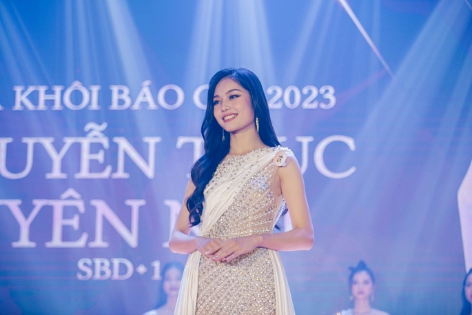 Hoa khôi Báo chí 2023 gọi tên Nguyễn Thục Uyên Nhi: Cô gái xinh đẹp, tài năng và nhân ái