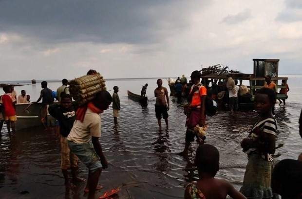 Chìm thuyền trên hồ khiến ít nhất 20 người thiệt mạng