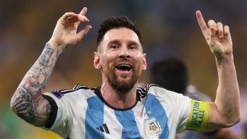 Messi nhận được đề nghị lương “khủng” lên tới 400 triệu euro/năm