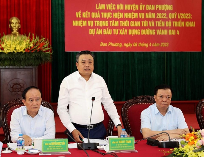 Chủ tịch UBND TP Trần Sỹ Thanh phát biểu tại cuộc làm việc.