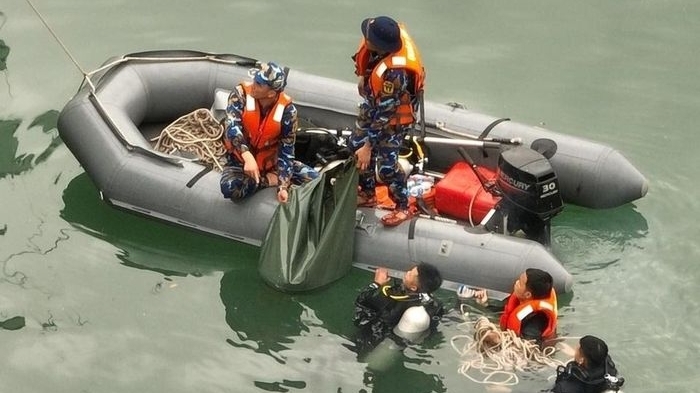 Tìm thấy thi thể nạn nhân cuối cùng trong vụ trực thăng rơi trên vịnh Hạ Long