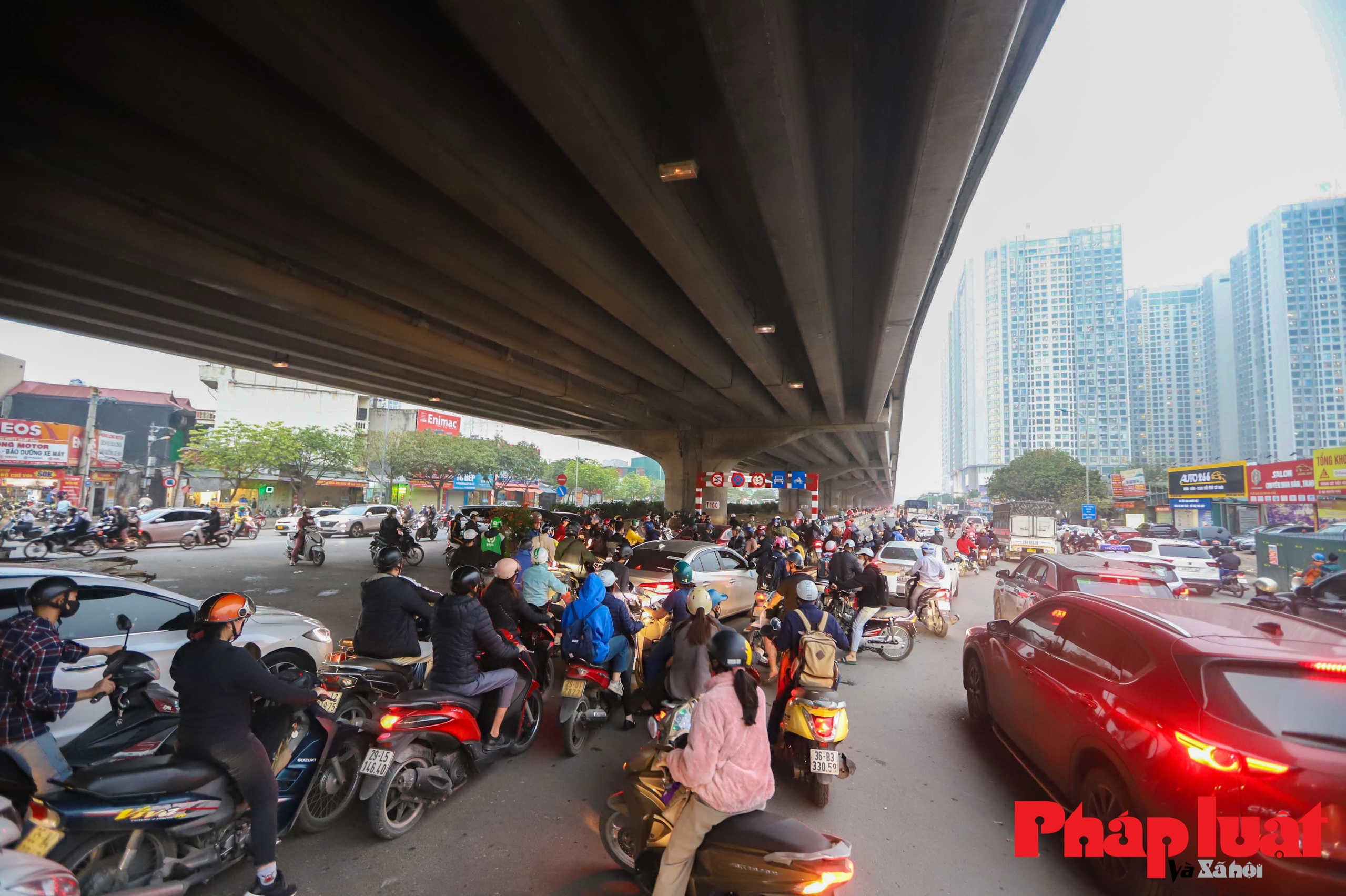 Hà Nội: Cận cảnh làn mở rộng đường Nguyễn Xiển sau khi thông xe