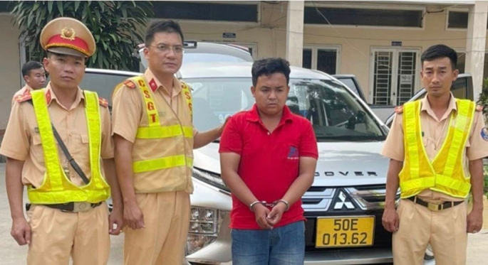 Đối tượng Phan Quốc Cường 28 tuổi  bị lực lượng CSGT bắt giữ