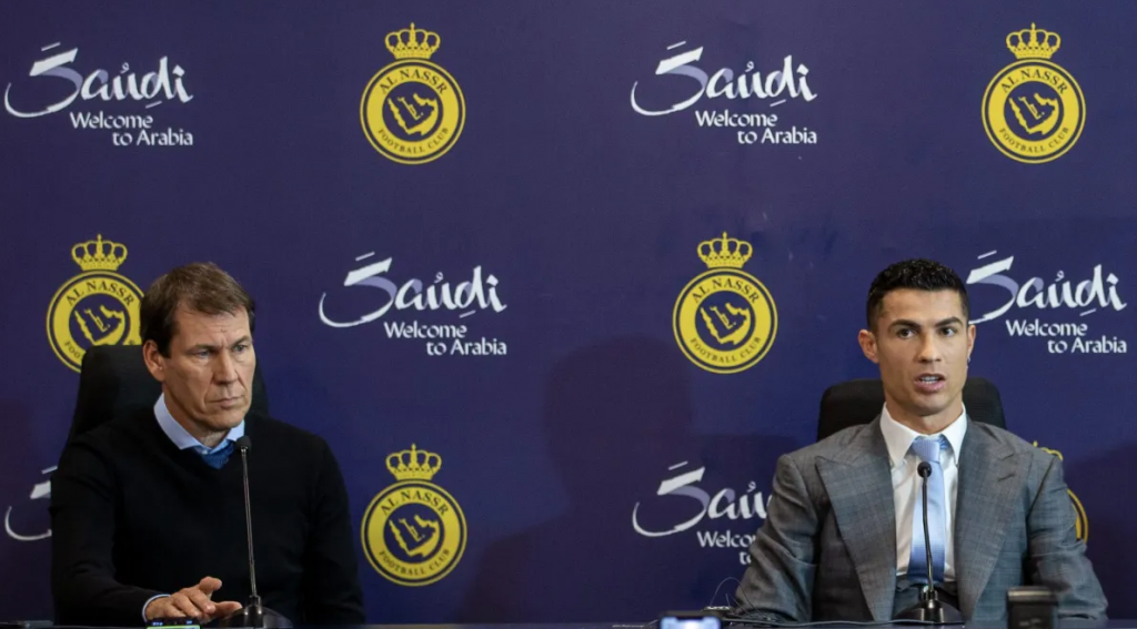 Mâu thuẫn với Ronaldo, Al-Nassr quyết định sa thải HLV Rudi Garcia