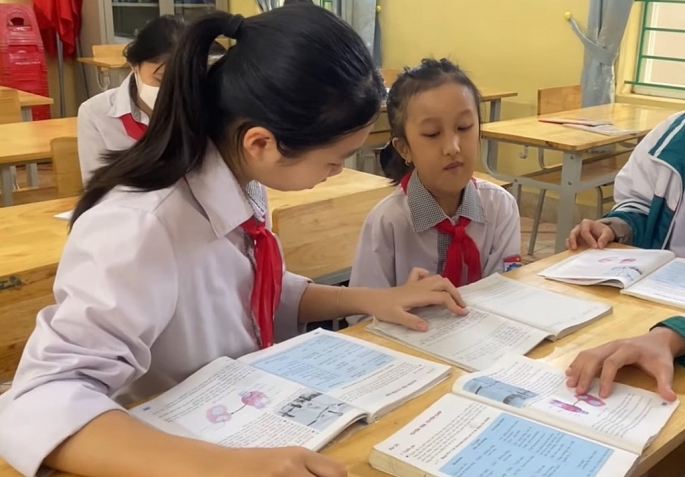 Cô học trò 3 năm chở bạn đến trường Cô học trò 3 năm chở bạn đến trường