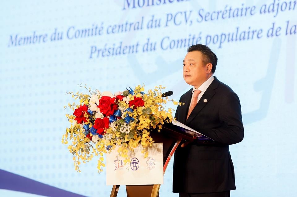 Chủ tịch UBND TP Hà Nội Trần Sỹ Thanh phát biểu tại Hội nghị. 
