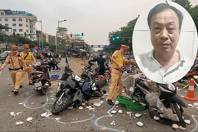 Thông tin mới nhất vụ ô tô tông hàng loạt xe máy trên đường Võ Chí Công