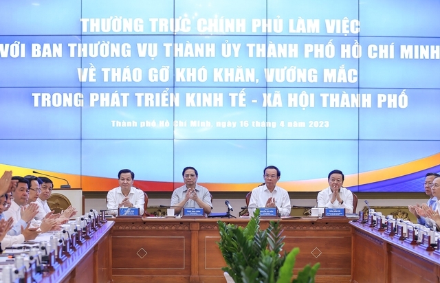 Thường trực Chính phủ làm việc với Ban Thường vụ Thành ủy TP HCM