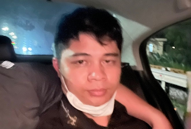 Phát hiện gói thuốc chuột trong túi áo của 