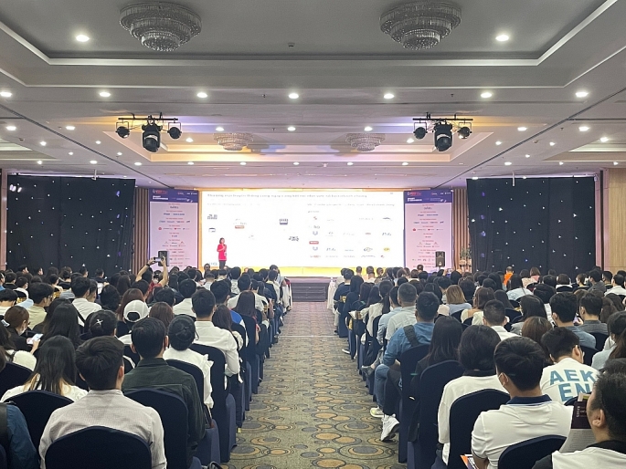 Hơn 30 doanh nghiệp lớn đồng hành cùng tổ chức Diễn đàn toàn cảnh Thương mại điện tử Việt Nam 2023