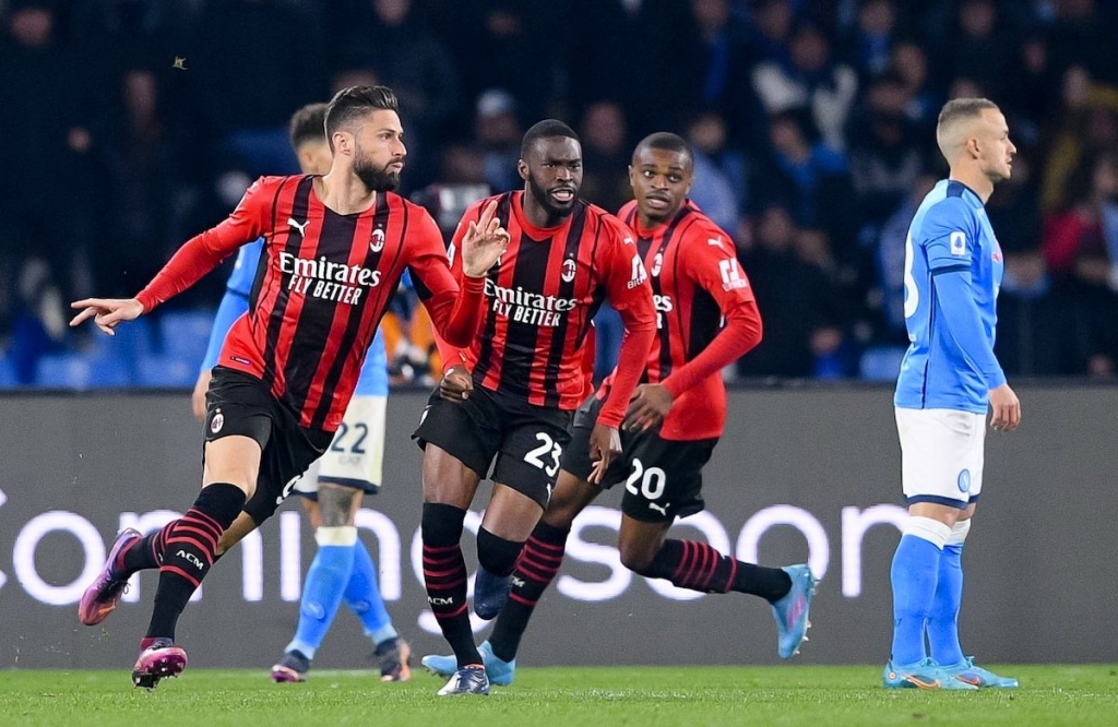 Nhận định, dự đoán kết quả bóng đá Napoli vs AC Milan 2h ngày 19/4: Khách 