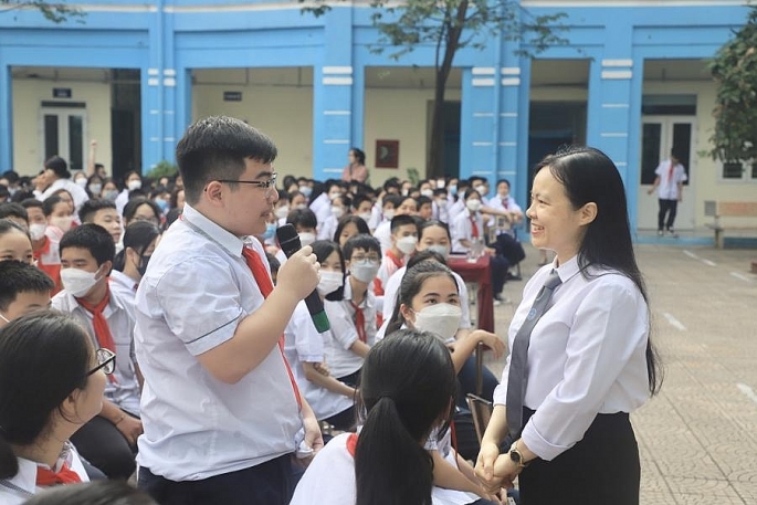 -	Đoàn Luật sư Hà Nội tuyên truyền pháp luật cho học sinh tại trường THCS Lương Yên, Hà Nội