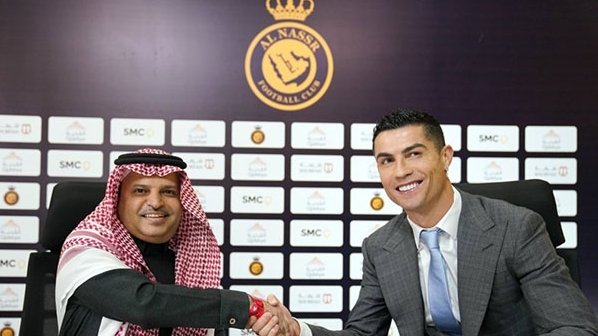 Al Nassr tiếp tục lục đục nội bộ kể từ khi Ronaldo đến