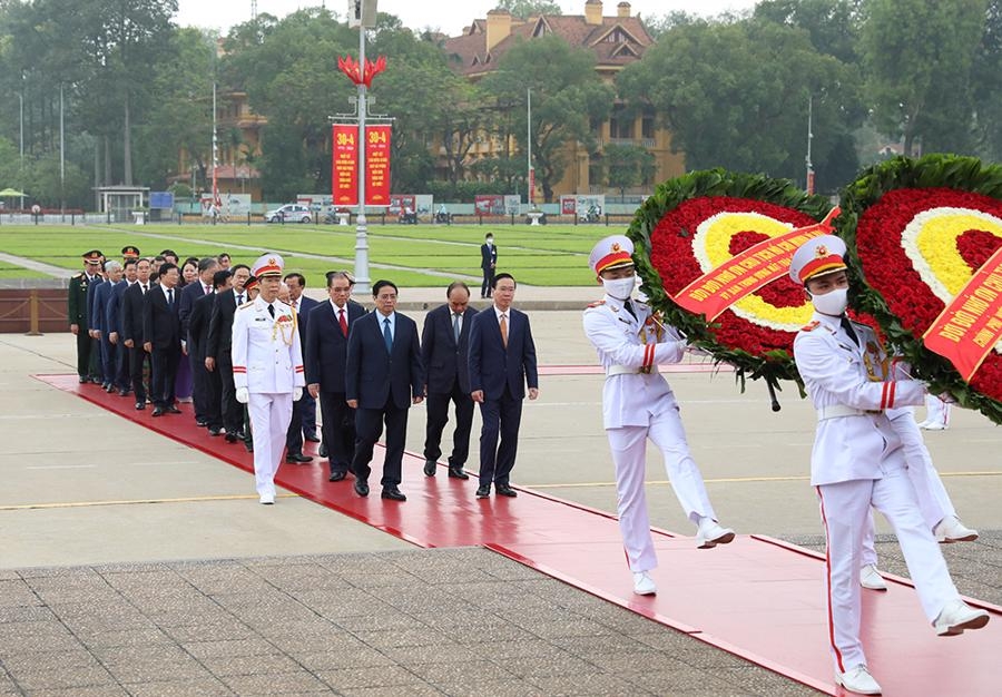 Lãnh đạo Đảng, Nhà nước và thành phố Hà Nội viếng Chủ tịch Hồ Chí Minh