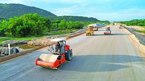 Thí điểm thưởng hợp đồng đối gói thầu xây lắp thuộc các dự án giao thông