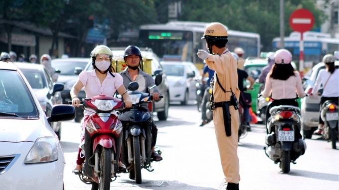 Hà Nội: Xử lý gần 900 trường hợp vi phạm Luật Giao thông đường bộ