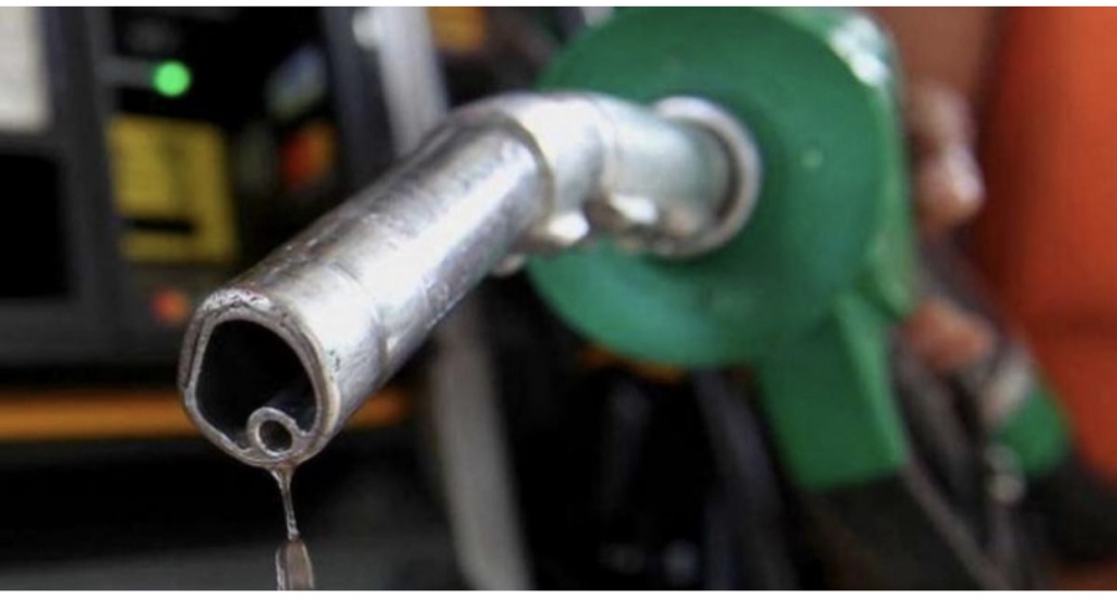 Giá xăng dầu hôm nay 2/5: Dầu thế giới tiếp tục giảm, xuống dưới 80 USD/thùng