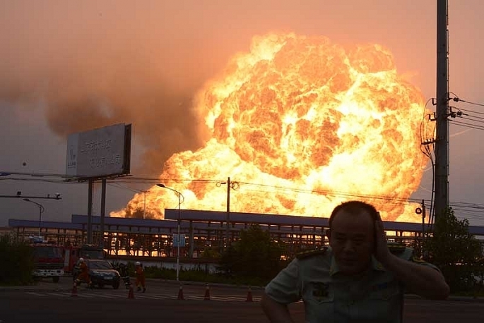 Hiện trường một vụ nổ nhà máy ở Trung Quốc.
