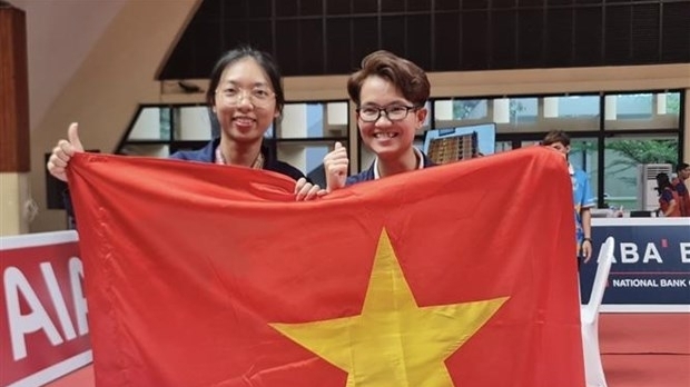 Cờ ốc nữ "khai trương" HCV SEA Games cho đoàn thể thao Việt Nam