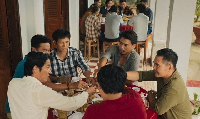 Trung Dũng thực hiện cảnh quay nặng đô, chưa từng có trong phim Việt