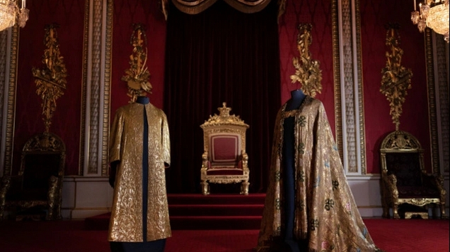 Lộ diện bộ lễ phục đăng quang của Vua Charles III
