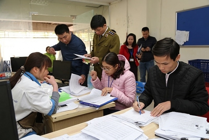 Ban chỉ đạo an toàn thực phẩm quận Hà Đông kiểm tra công tác đảm bảo ATTP tại Công ty CP HANOI FOODS Việt Nam.
