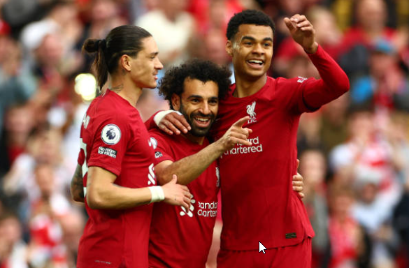 Liverpool “phả” hơi nóng vào top 4 sau chiến thắng tối thiểu