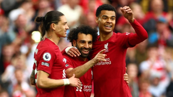 Liverpool “phả” hơi nóng vào top 4 sau chiến thắng tối thiểu