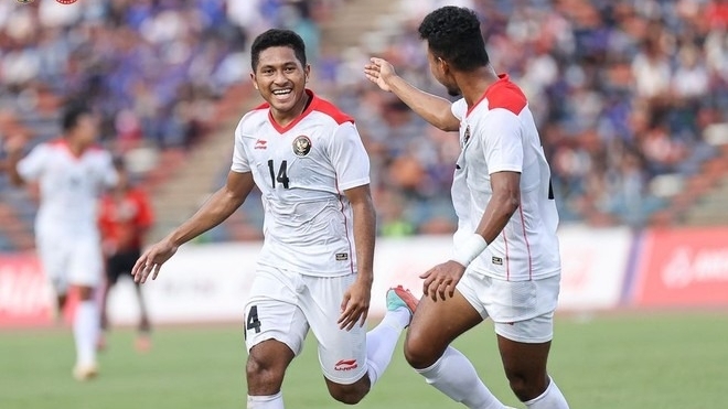 U22 Indonesia là đội đầu tiên vào bán kết bóng đá nam SEA Games 32