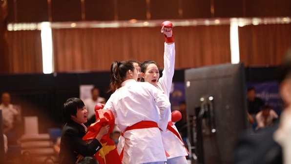 Karate lập cú đúp vàng ở ngày thi đấu thứ 3 SEA Games 32