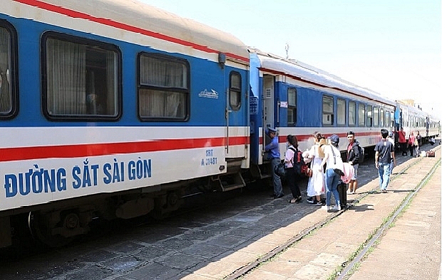 Đường sắt giảm giá vé cho hành khách đi tàu Hà Nội - Hải Phòng tham gia Lễ hội Hoa phượng đỏ.