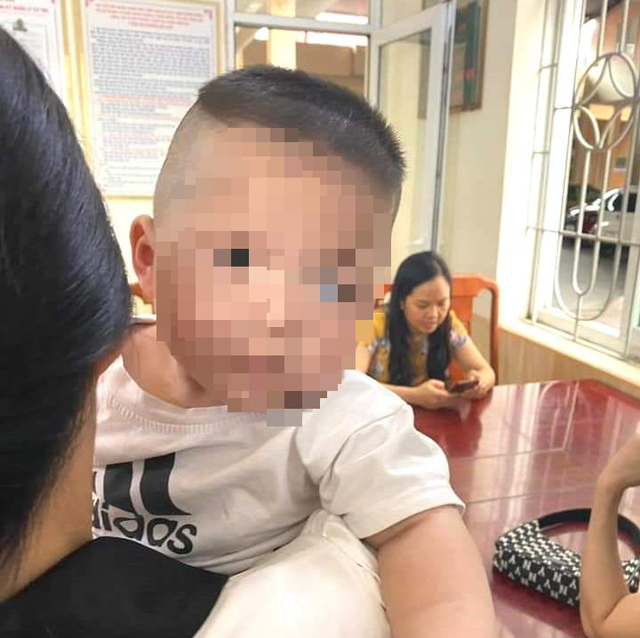 Hải Phòng: Bé trai khoảng 6 tháng tuổi bị bỏ rơi tại khu chung cư Bắc Sơn