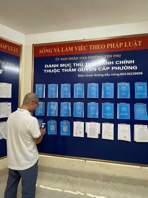 -	Danh mục TTHC được niêm yết công khai đầy đủ tại Bộ phận một cửa phường Yên Phụ, quận Tây Hồ 