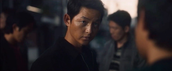 "Lóa mắt" với tạo hình trai hư của Song Joong Ki trong phim mới