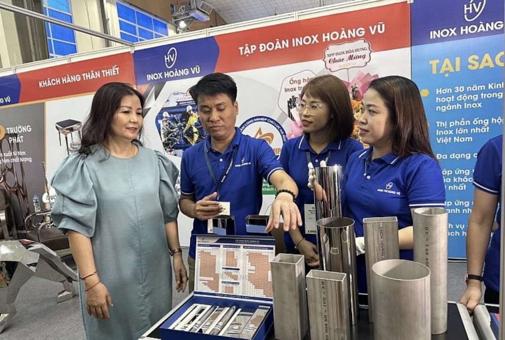Gần 250 gian hàng tham gia hội chợ sản phẩm công nghiệp, máy móc thiết bị và tự động hóa Hà Nội năm 2023
