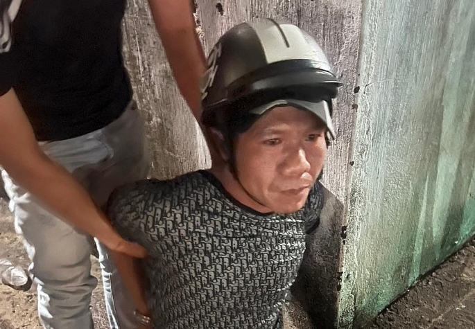 Phan Bá Lĩnh bị công an khống chế bắt giữ