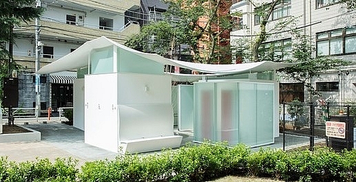 Hình ảnh một nhà vệ sinh công cộng của Nhật Bản