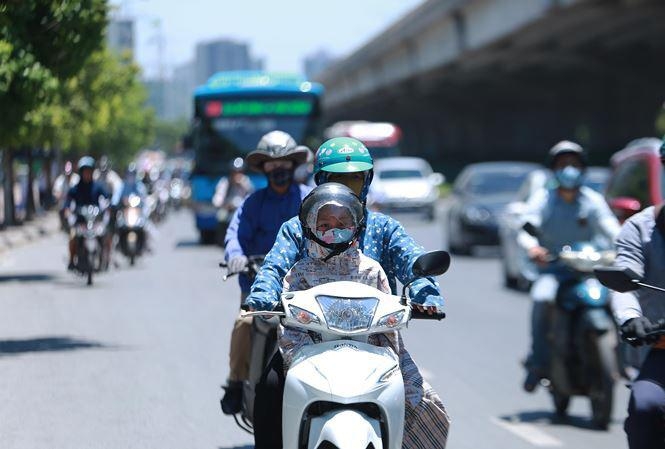 Ngày 22/5, ở phía Đông Bắc Bộ có nắng nóng và nắng nóng gay gắt, có nơi đặc biệt gay gắt với nhiệt độ cao nhất phổ biến 35-38 độ, có nơi trên 39 độ