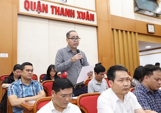Cử tri quận Thanh Xuân nêu ý kiến, kiến nghị tại buổi tiếp xúc cử tri của Đoàn đại biểu Quốc hội Hà Nội trước Kỳ họp thứ 5, khoá XV.