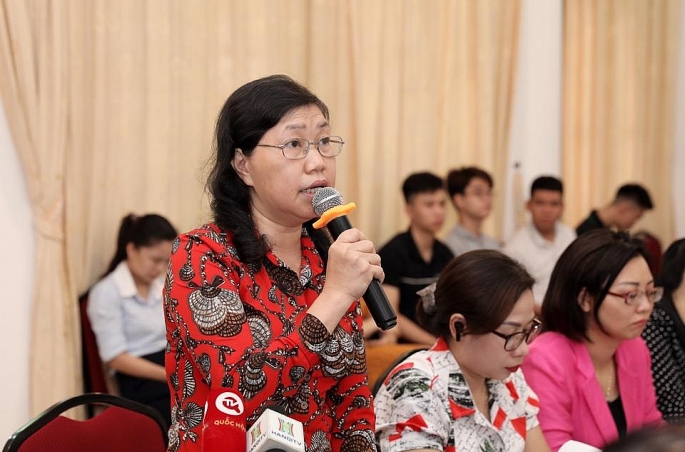 Cử tri quận Cầu Giấy nêu ý kiến, kiến nghị tại buổi tiếp xúc cử tri của Đoàn đại biểu Quốc hội Hà Nội trước Kỳ họp thứ 5, khoá XV.
