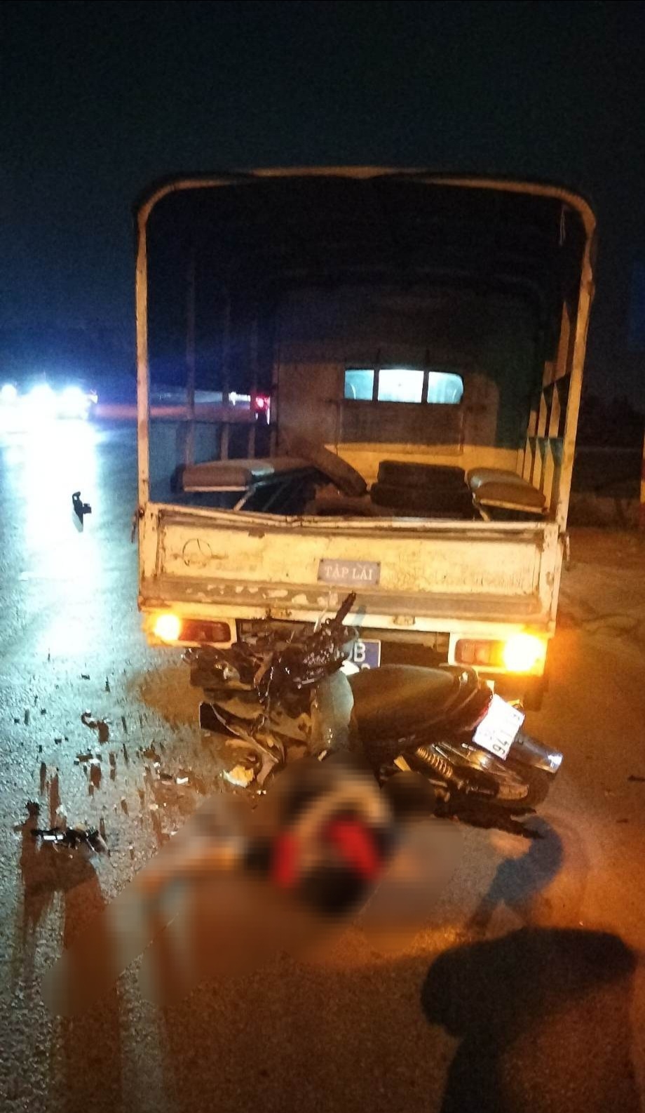 Nam thanh niên tử vong sau cú đâm trực diện vào đuôi xe “tập lái”