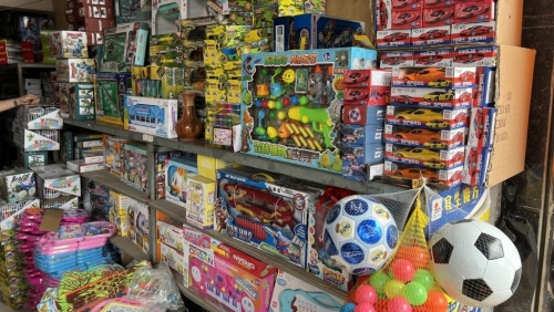 Hà Nội: Thu giữ gần 2.000 sản phẩm đồ chơi trẻ em không có hóa đơn chứng từ