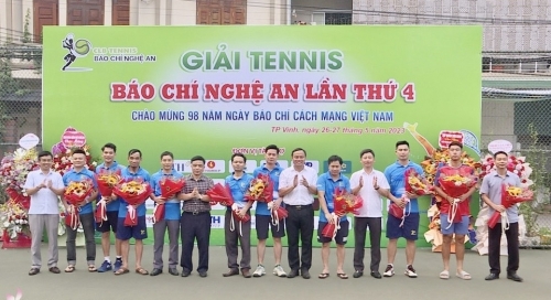 Cúp vô địch giải Tennis Báo chí Nghệ An lần thứ IV đã có chủ