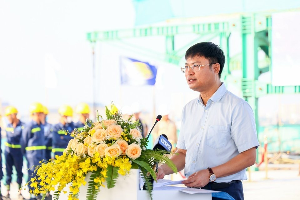 Phó Chủ tịch UBND TP Hà Nội Dương Đức Tuấn phát biểu tại Lễ Hợp long.