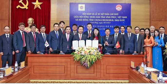 HĐND tỉnh Vĩnh Phúc và Hội đồng tỉnh Chungcheongbuk (Hàn Quốc) hội đàm, ký kết biên bản ghi nhớ