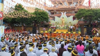 Văn khấn ngày Lễ Phật đản 2023 tại chùa và tại gia