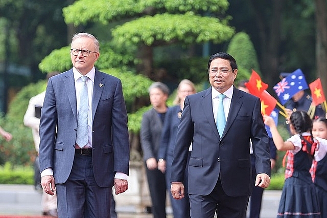 Thủ tướng Phạm Minh Chính chào đón Thủ tướng Australia Anthony Albanese lần đầu tiên thăm chính thức Việt Nam - Ảnh: VGP/Nhật Bắc